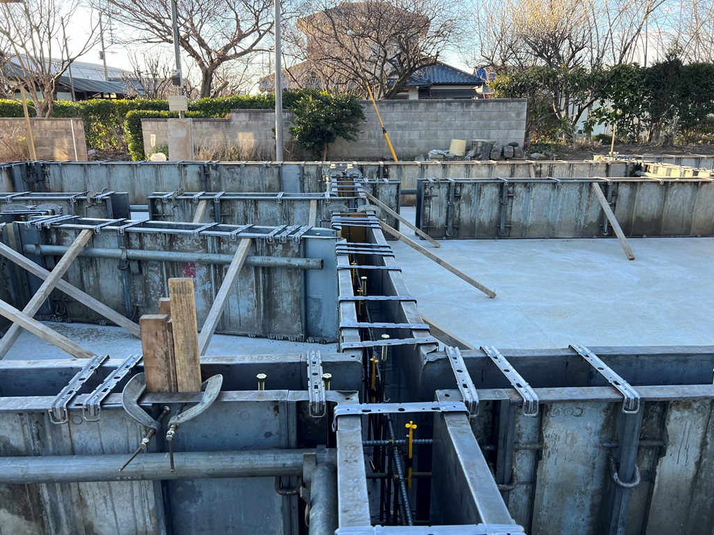 立上り型枠施工状況